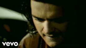 Ricardo Arjona – Historia De Taxi  (Video)