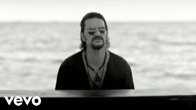 Ricardo Arjona – Quiero (Video)